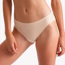 Invisible high cut briefs