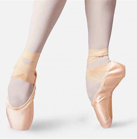 Bloch Balance Lisse pointe shoe