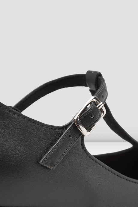 Bloch Roxie 2" Character Shoe