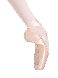 Cambre broad toe pointe