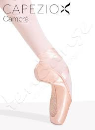 Cambre broad toe pointe